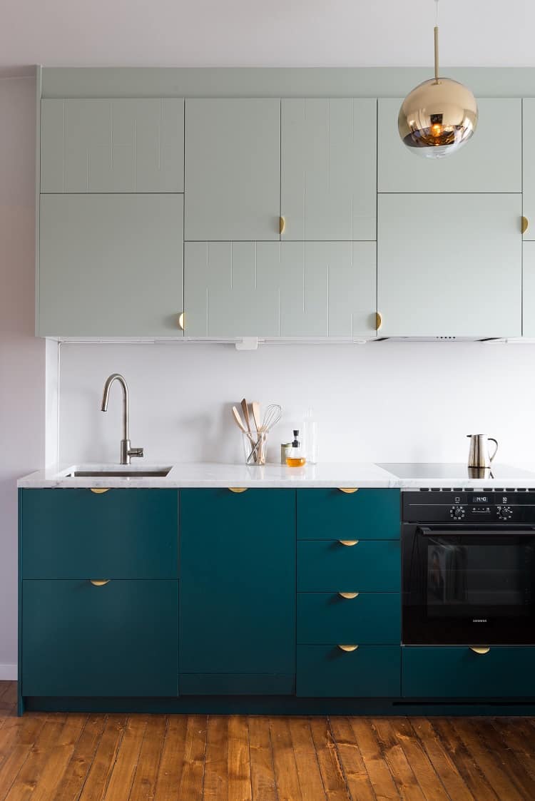 Minimalist Teal Kitchen Cabinets