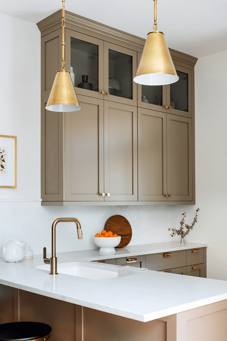 The Minimalist’s Taupe Kitchen Cabinets