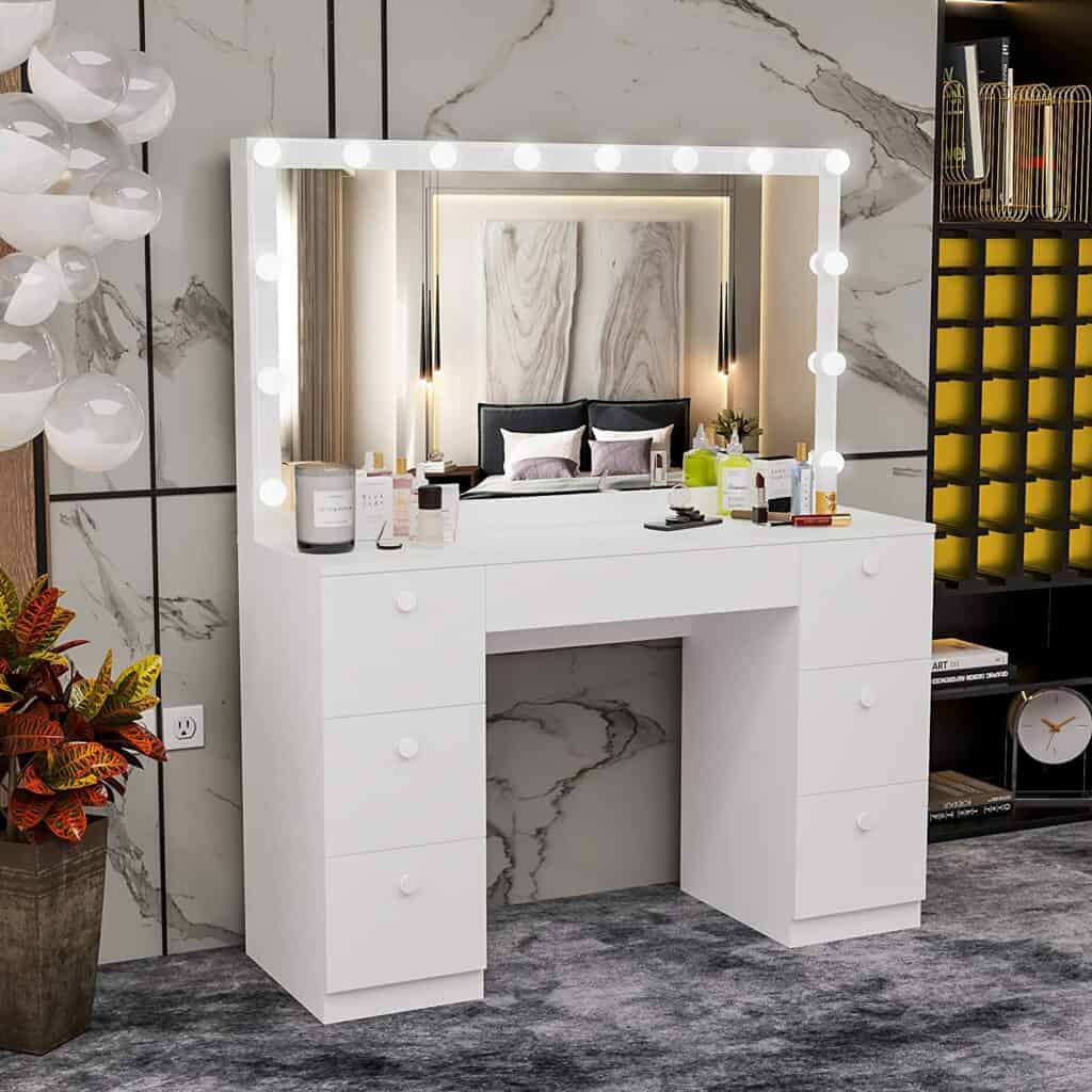 bedroom vanity