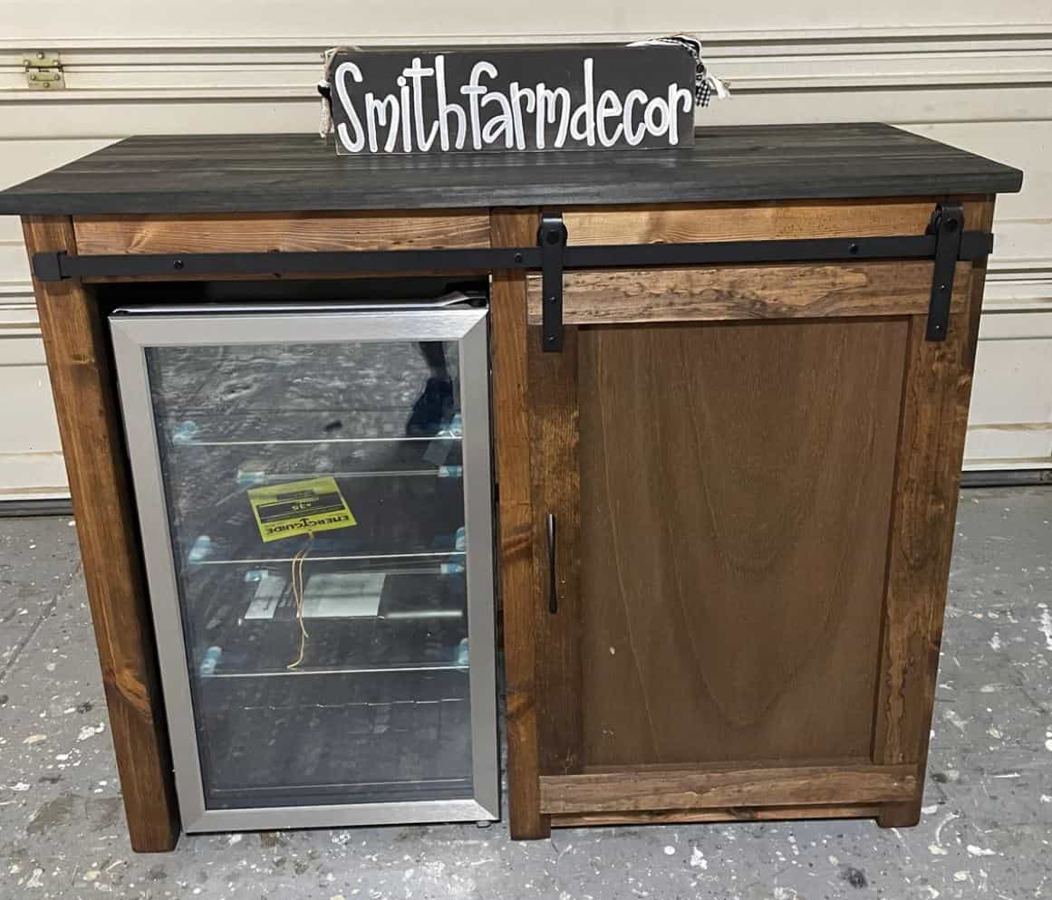 Farmhouse Mini Cabinet