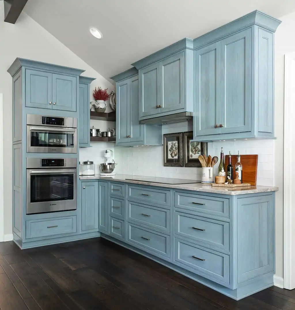 Farmhouse-Style Shiloh Cabinets